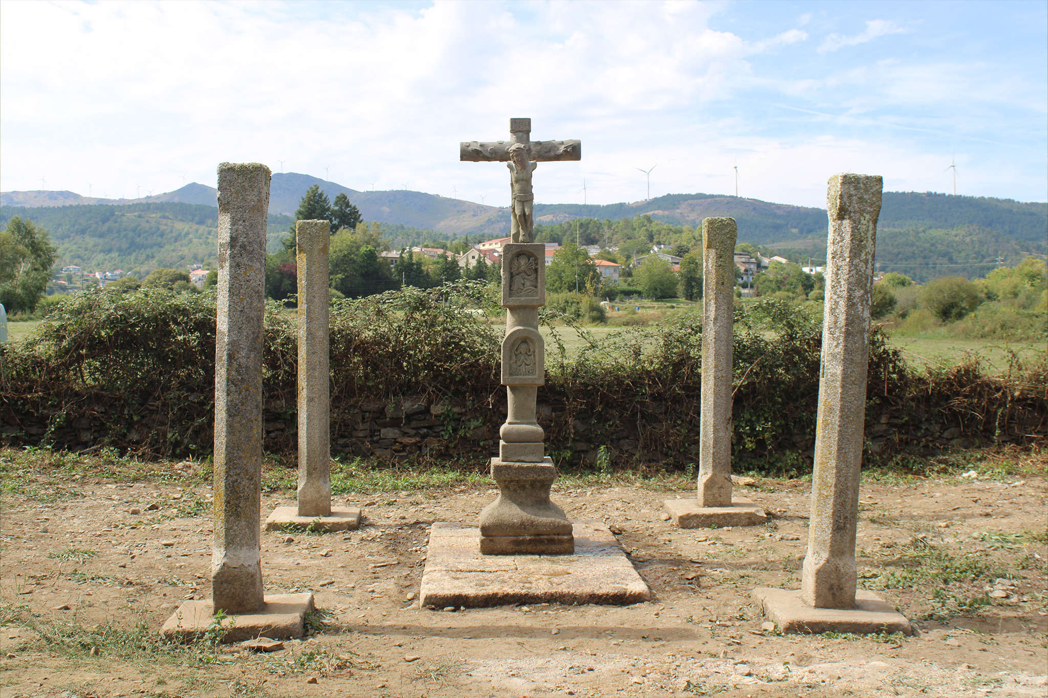 CONCLUÍDOS OS TRABALHOS DE RESTAURO DO CRUZEIRO DO SENHOR DA BOA HORA, NA CAMPEÃ