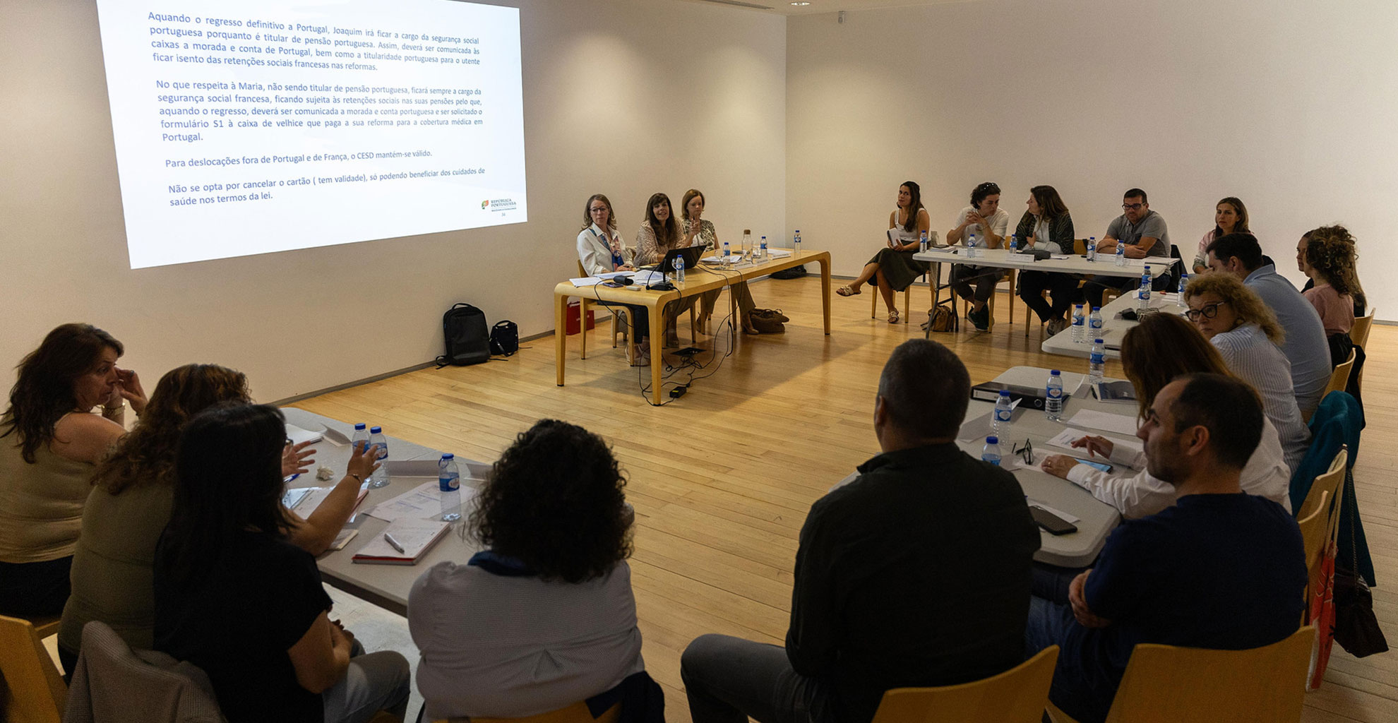FORMAÇÃO DO GABINETE DE APOIO AO EMIGRANTE REUNIU MUNICÍPIOS NO MUSEU VILA VELHA